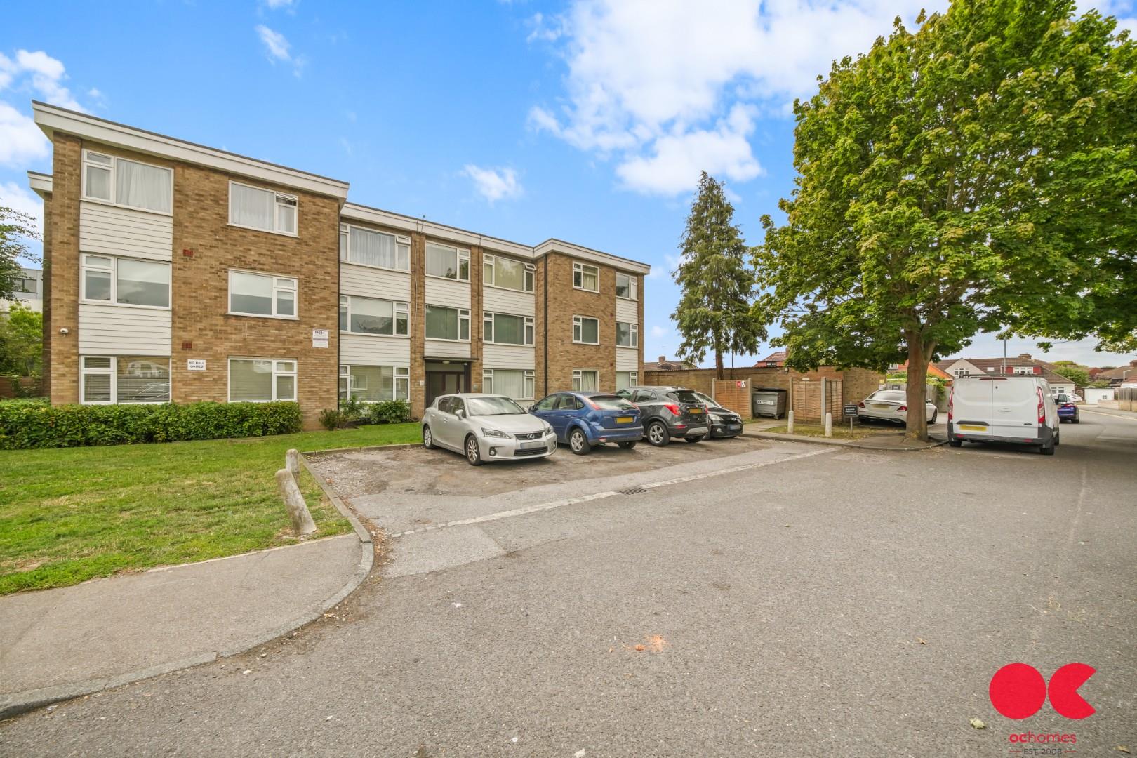 2 bed flat to rent in Ferguson Court, Gidea Park  - Property Image 19