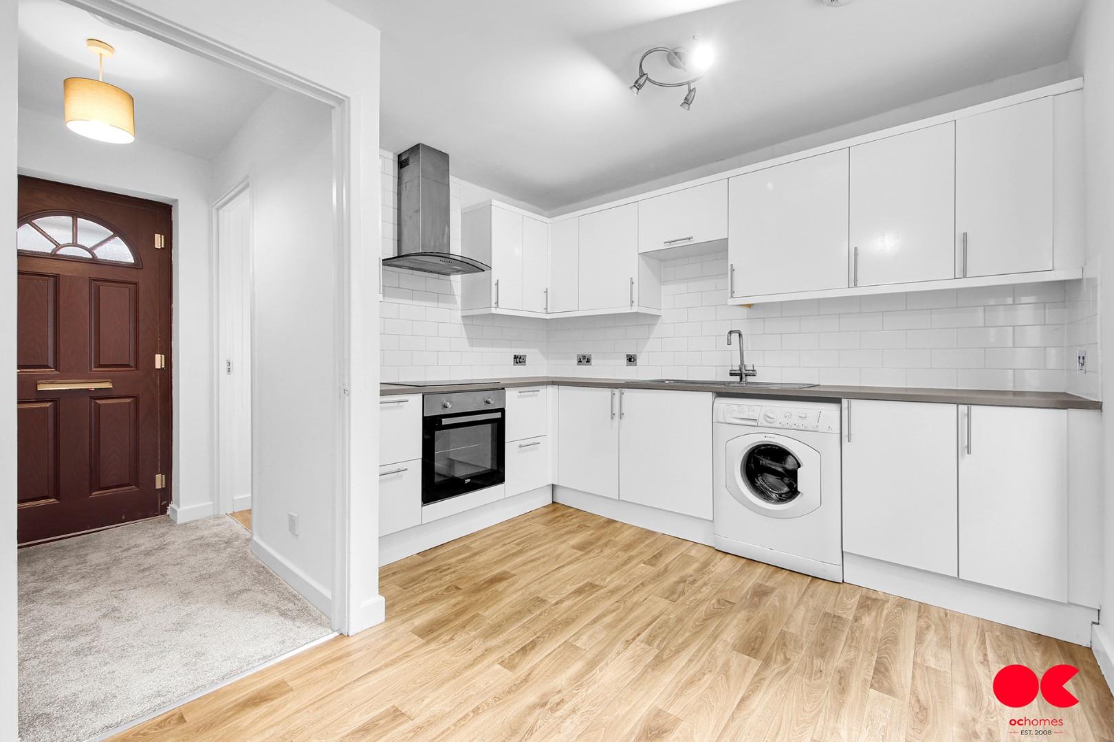 3 bed terraced house to rent in Athol Square, Poplar  - Property Image 15