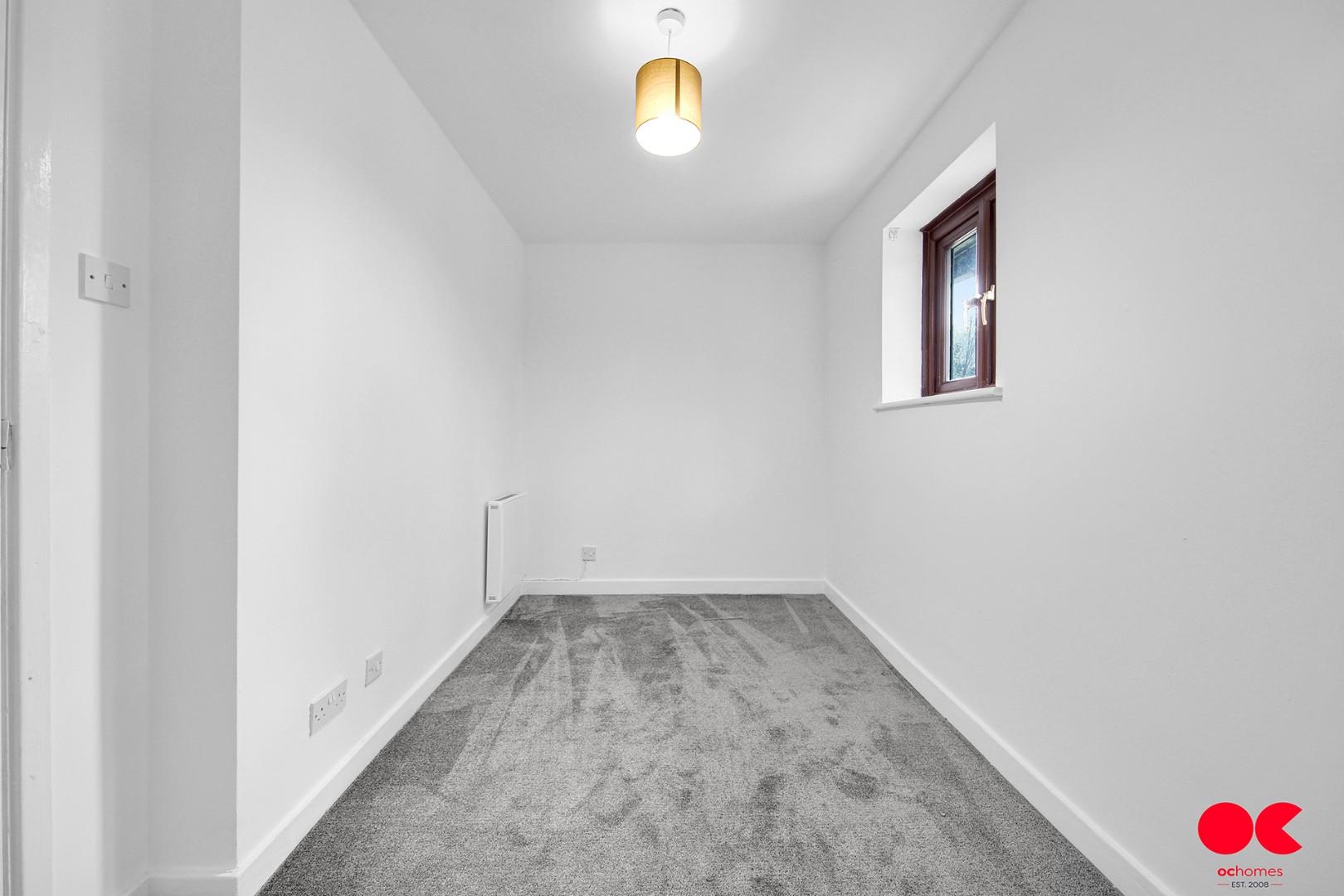 3 bed terraced house to rent in Athol Square, Poplar  - Property Image 19