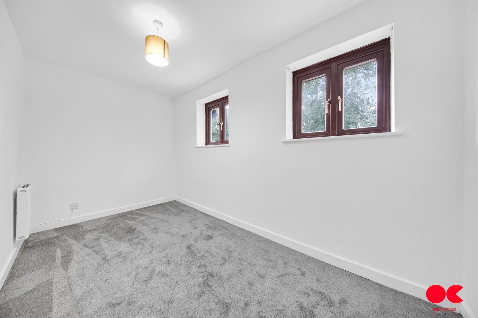 3 bed terraced house to rent in Athol Square, Poplar  - Property Image 10