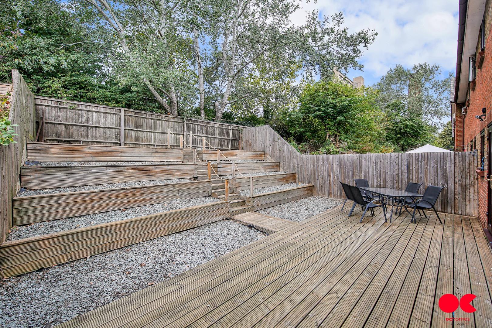3 bed terraced house to rent in Athol Square, Poplar  - Property Image 5