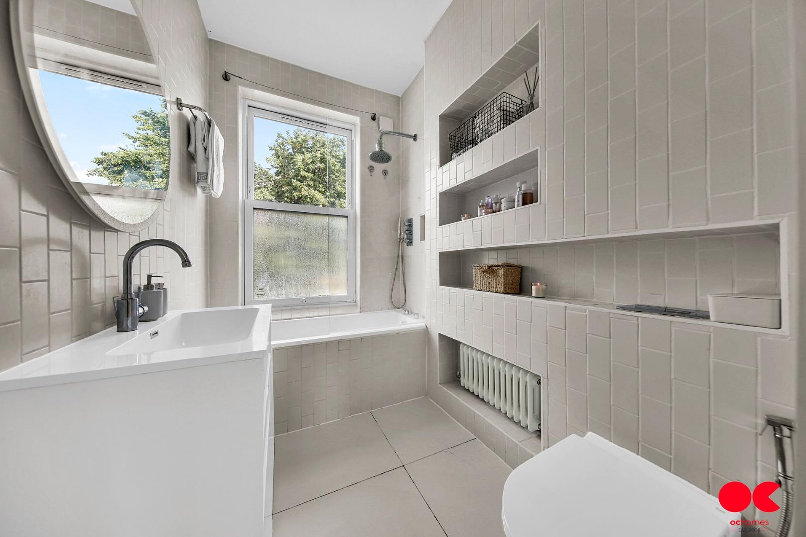 2 bed terraced house for sale in Byron Avenue, Manor Park  - Property Image 19