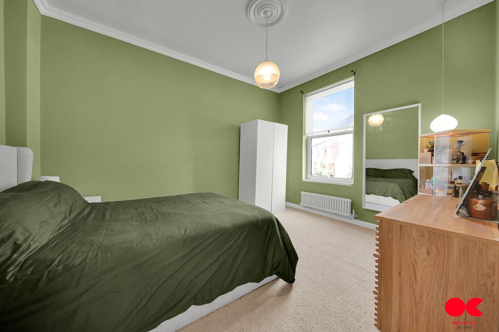 2 bed terraced house for sale in Byron Avenue, Manor Park  - Property Image 6