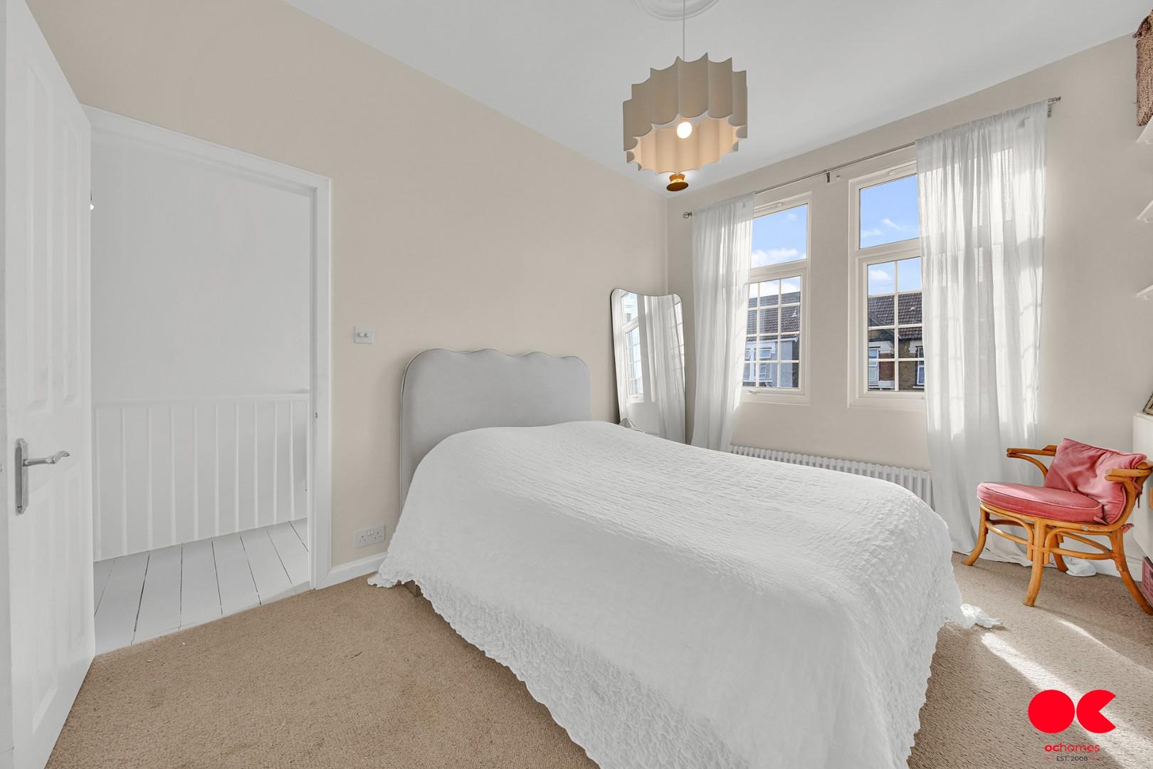 2 bed terraced house for sale in Byron Avenue, Manor Park  - Property Image 3