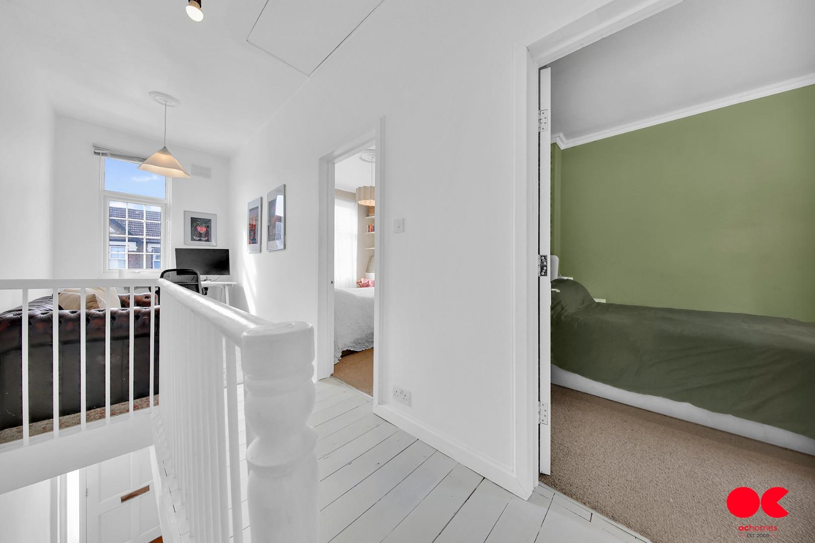 2 bed terraced house for sale in Byron Avenue, Manor Park  - Property Image 13