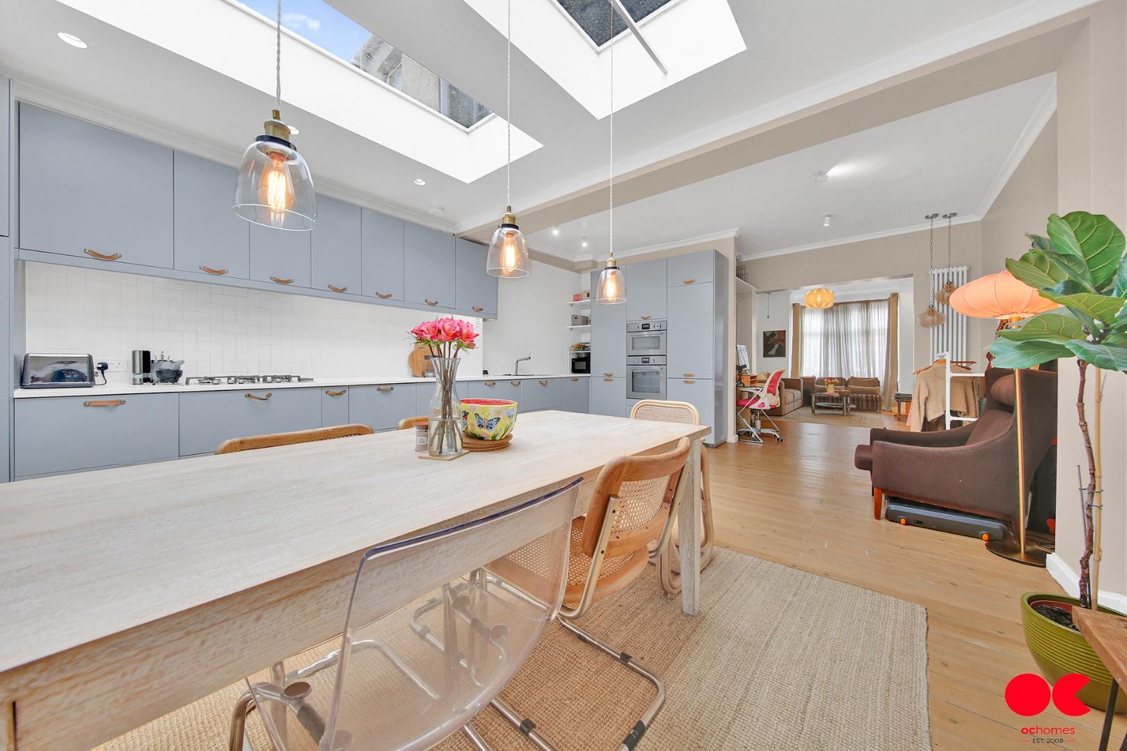 2 bed terraced house for sale in Byron Avenue, Manor Park - Property Image 1