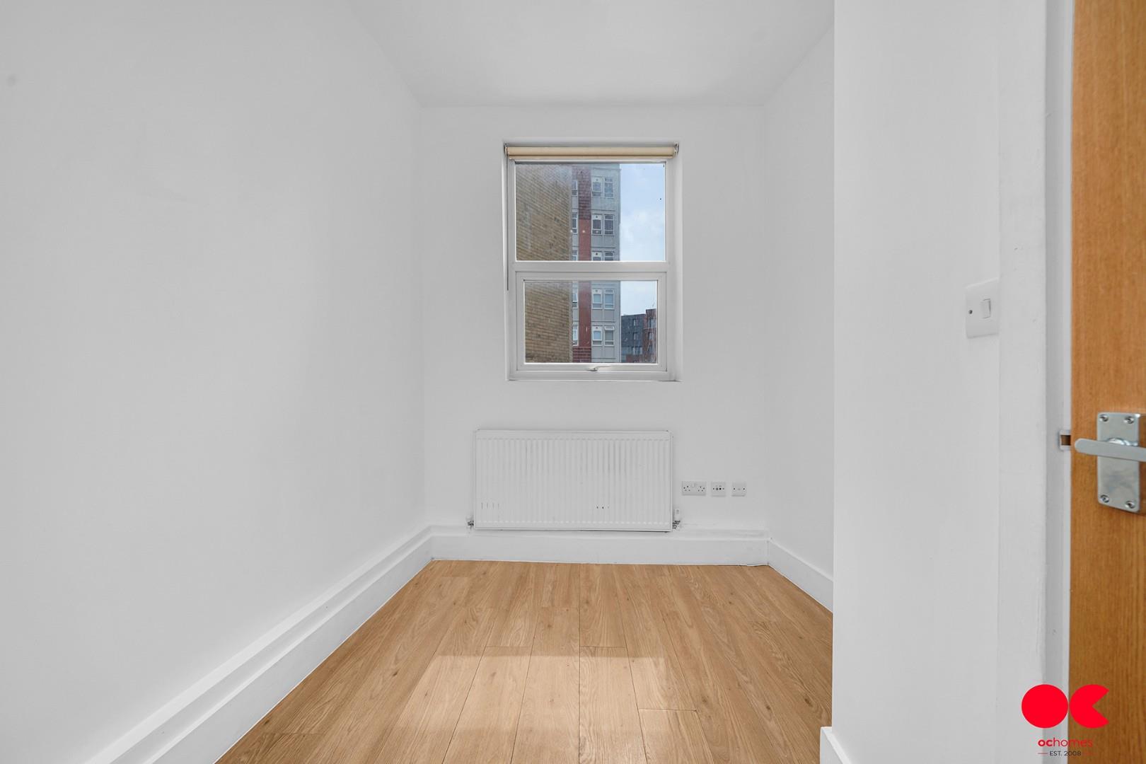 2 bed flat to rent in Cranbrook Road, Ilford  - Property Image 8