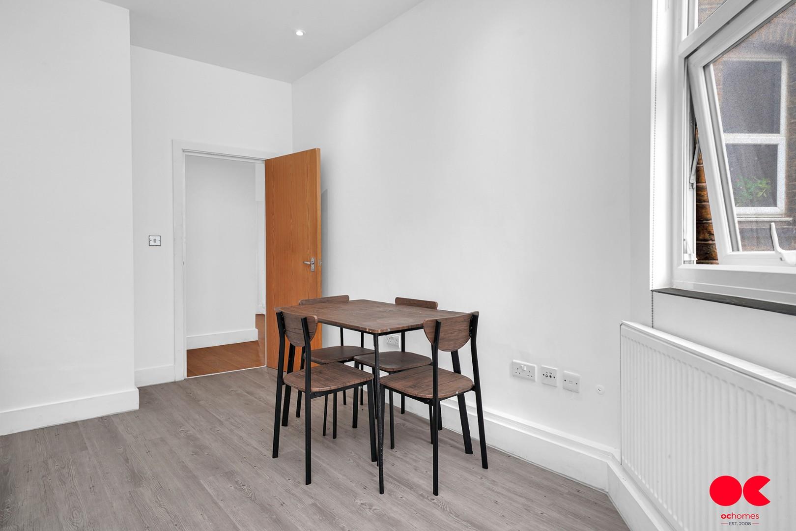 2 bed flat to rent in Cranbrook Road, Ilford  - Property Image 5