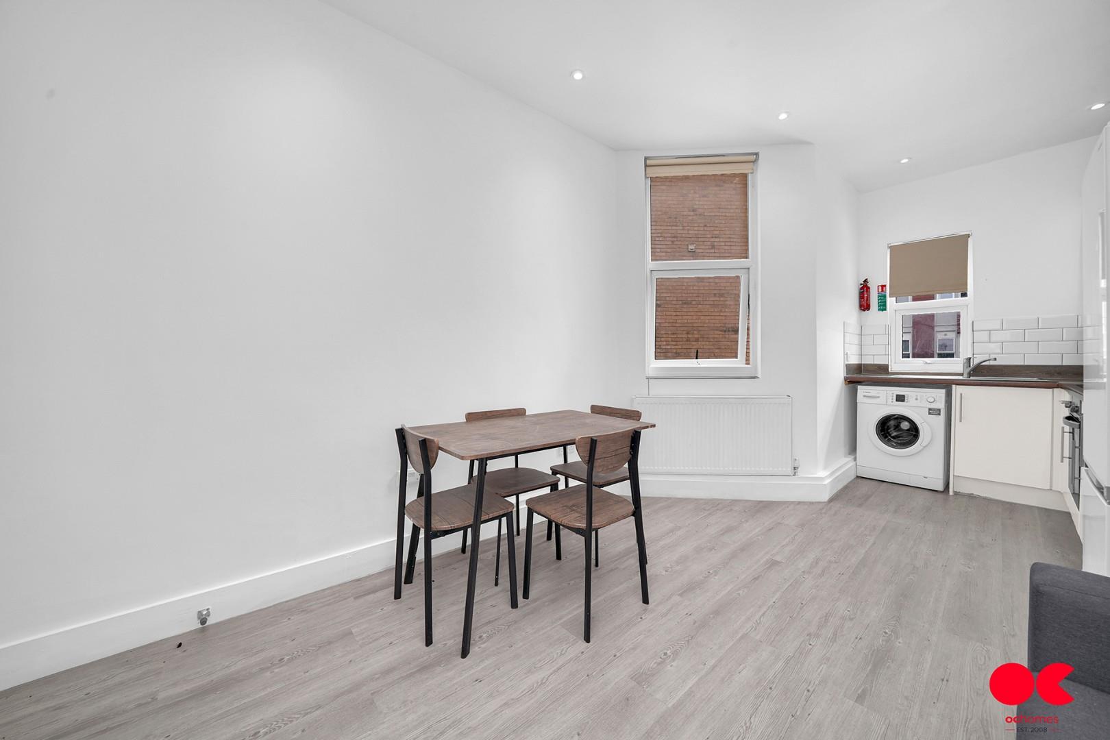 2 bed flat to rent in Cranbrook Road, Ilford  - Property Image 7