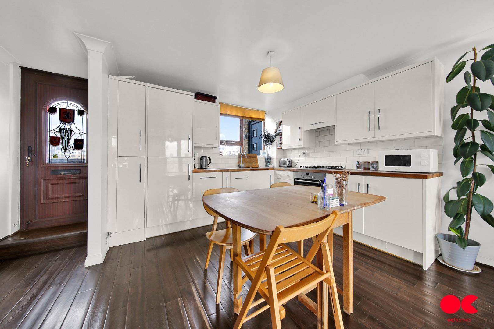 2 bed maisonette for sale in Burr Close, St Katharine's Dock, Tower Hill  - Property Image 14