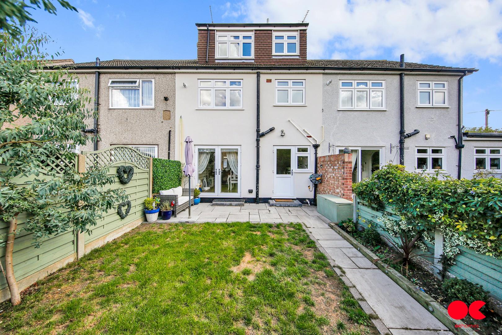 4 bed terraced house for sale in South Hall Drive, Rainham  - Property Image 32