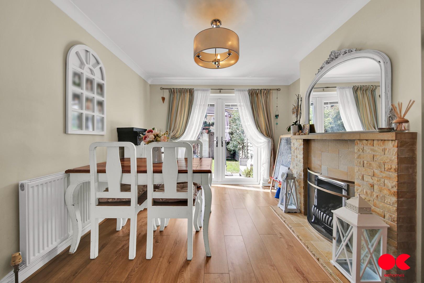 4 bed terraced house for sale in South Hall Drive, Rainham  - Property Image 16
