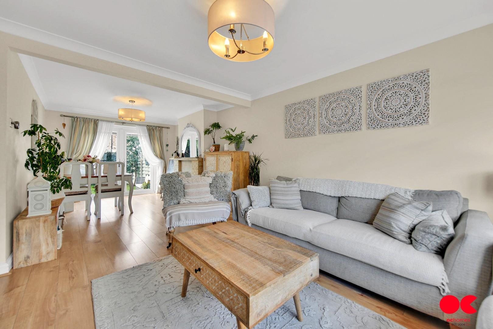 4 bed terraced house for sale in South Hall Drive, Rainham - Property Image 1