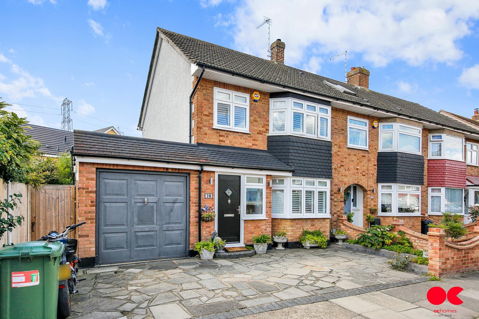 3 bed end of terrace house for sale in South Hall Drive, Rainham  - Property Image 40