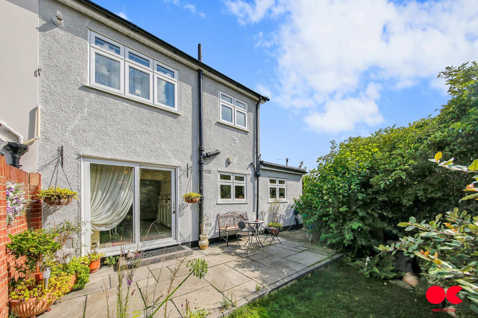 3 bed end of terrace house for sale in South Hall Drive, Rainham  - Property Image 35