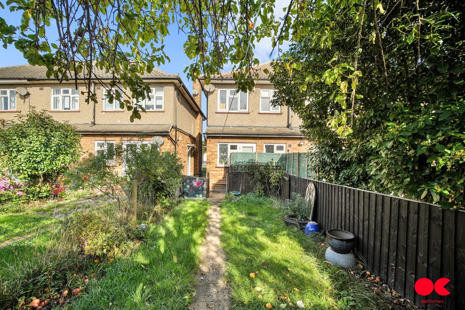 2 bed maisonette for sale in Station Road, Gidea Park  - Property Image 18