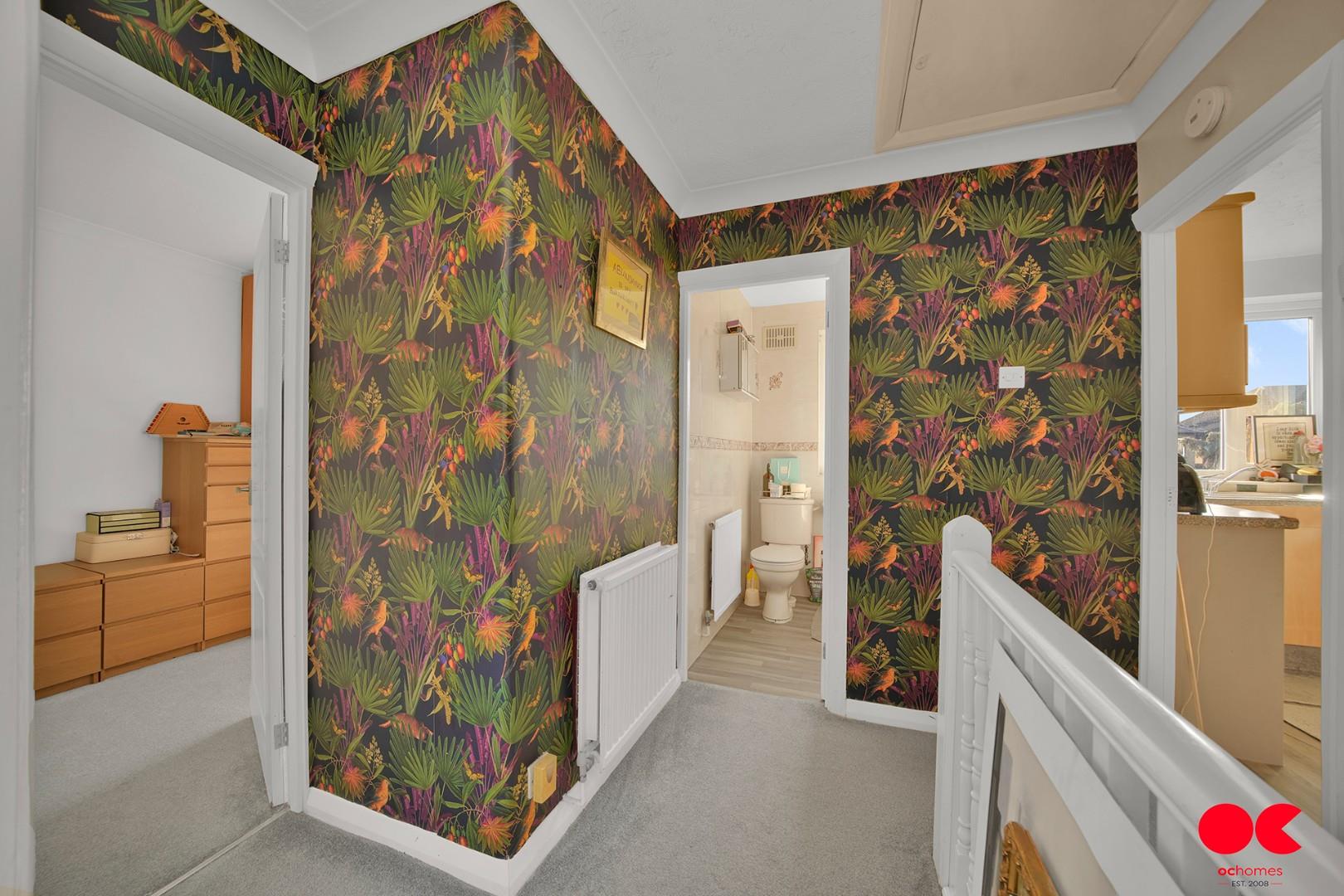 2 bed maisonette for sale in Station Road, Gidea Park  - Property Image 17