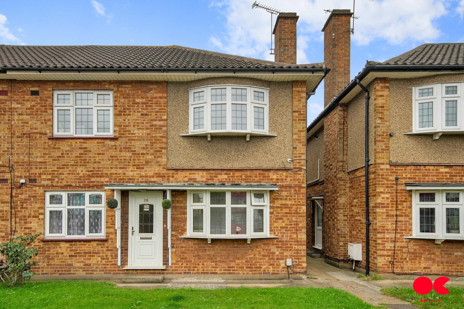 2 bed maisonette for sale in Station Road, Gidea Park  - Property Image 20