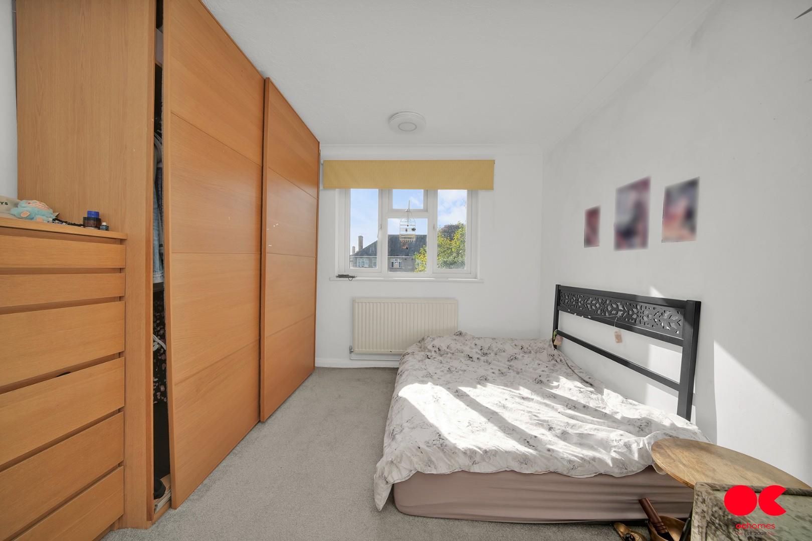 2 bed maisonette for sale in Station Road, Gidea Park  - Property Image 15