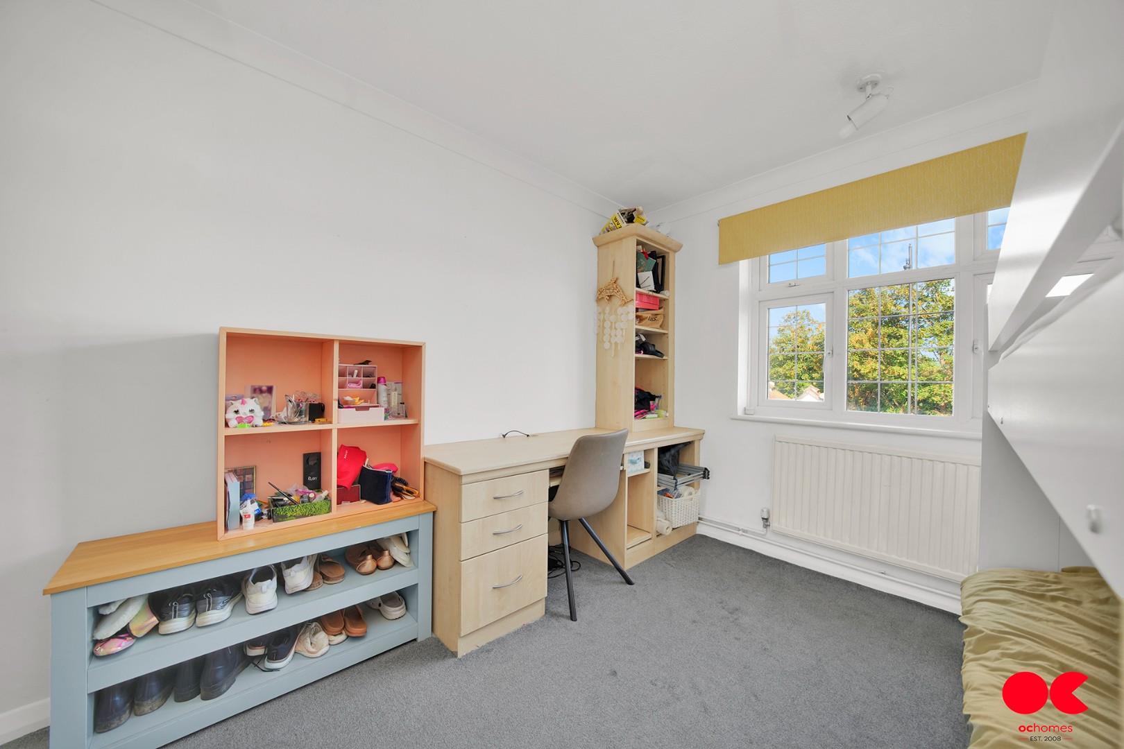 2 bed maisonette for sale in Station Road, Gidea Park  - Property Image 5