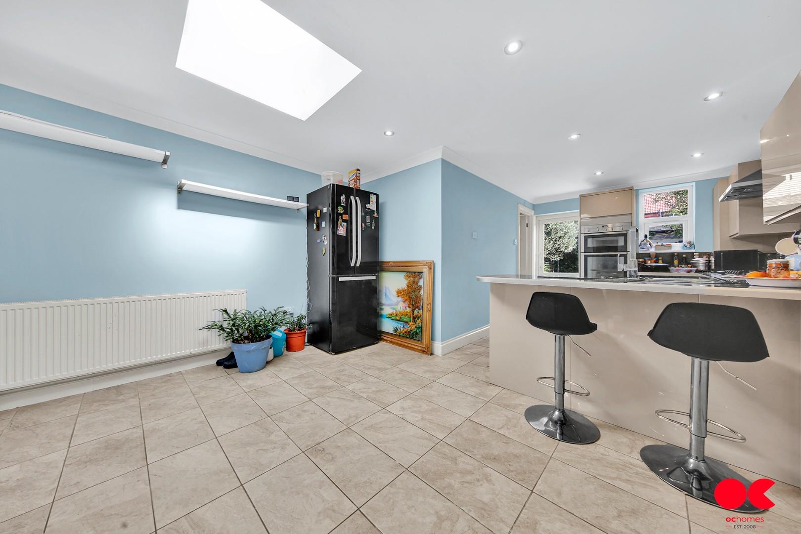 3 bed terraced house for sale in Streatfeild Avenue, East Ham  - Property Image 17