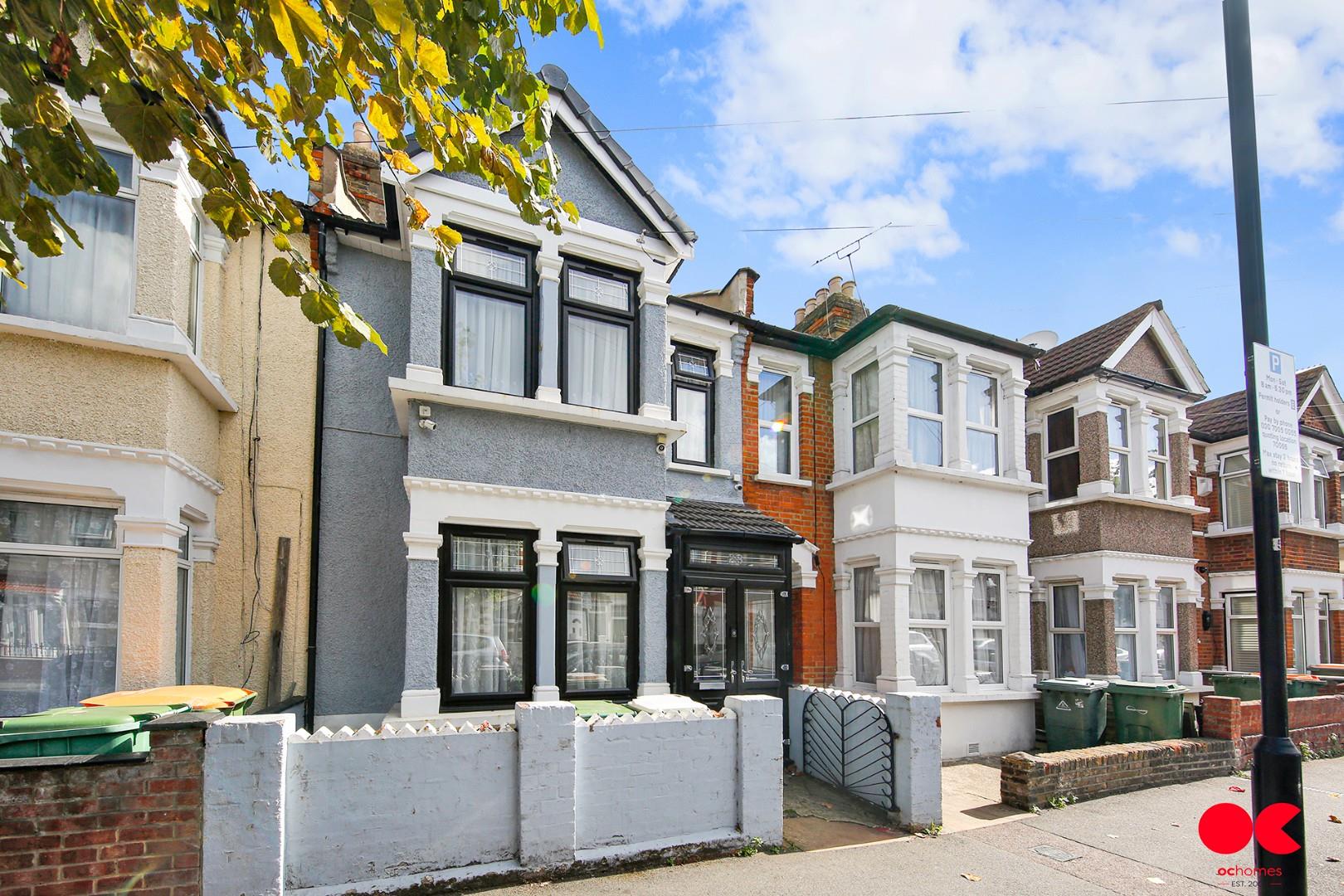 3 bed terraced house for sale in Streatfeild Avenue, East Ham  - Property Image 32