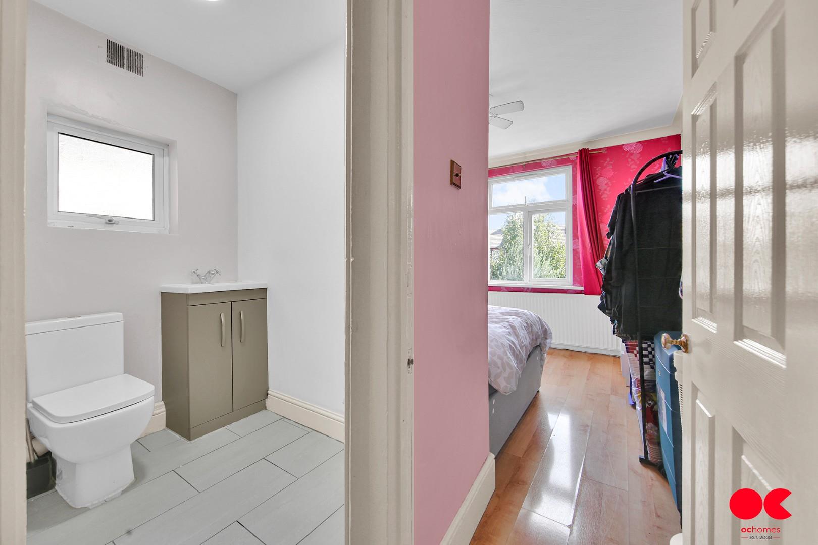 3 bed terraced house for sale in Streatfeild Avenue, East Ham  - Property Image 25