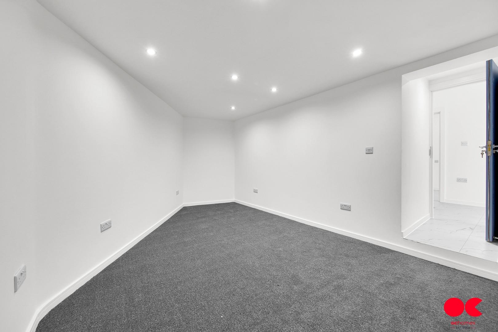 4 bed end of terrace house to rent in Wentworth Road, London  - Property Image 19