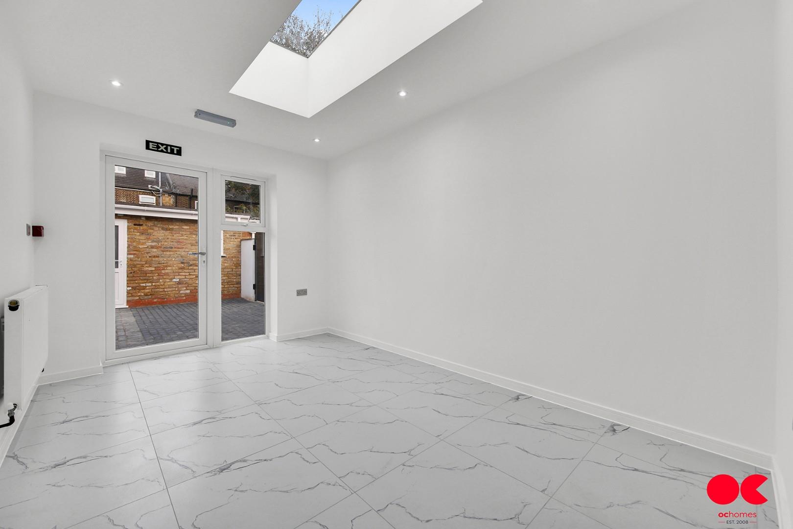 4 bed end of terrace house to rent in Wentworth Road, London  - Property Image 3