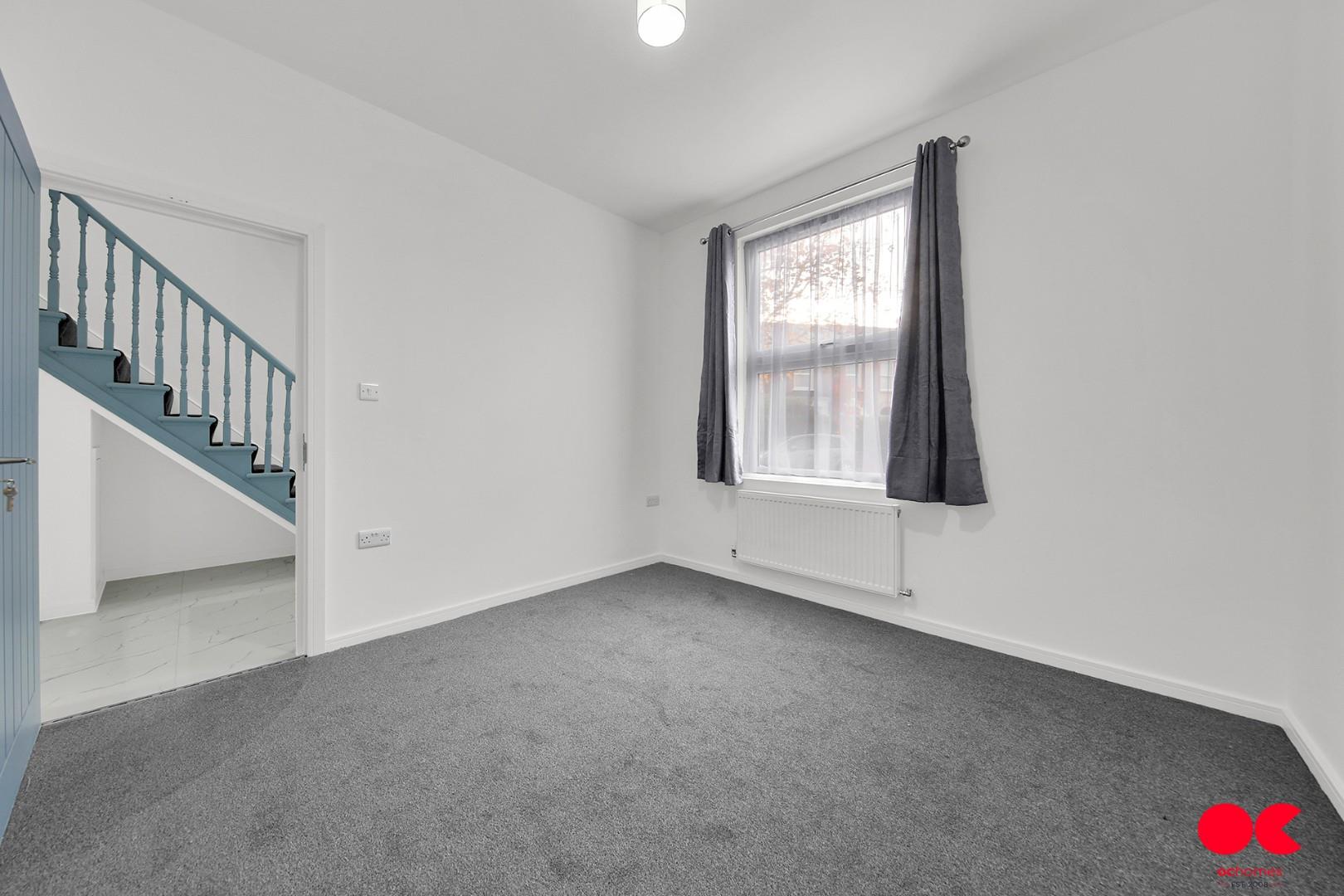 4 bed end of terrace house to rent in Wentworth Road, London  - Property Image 8