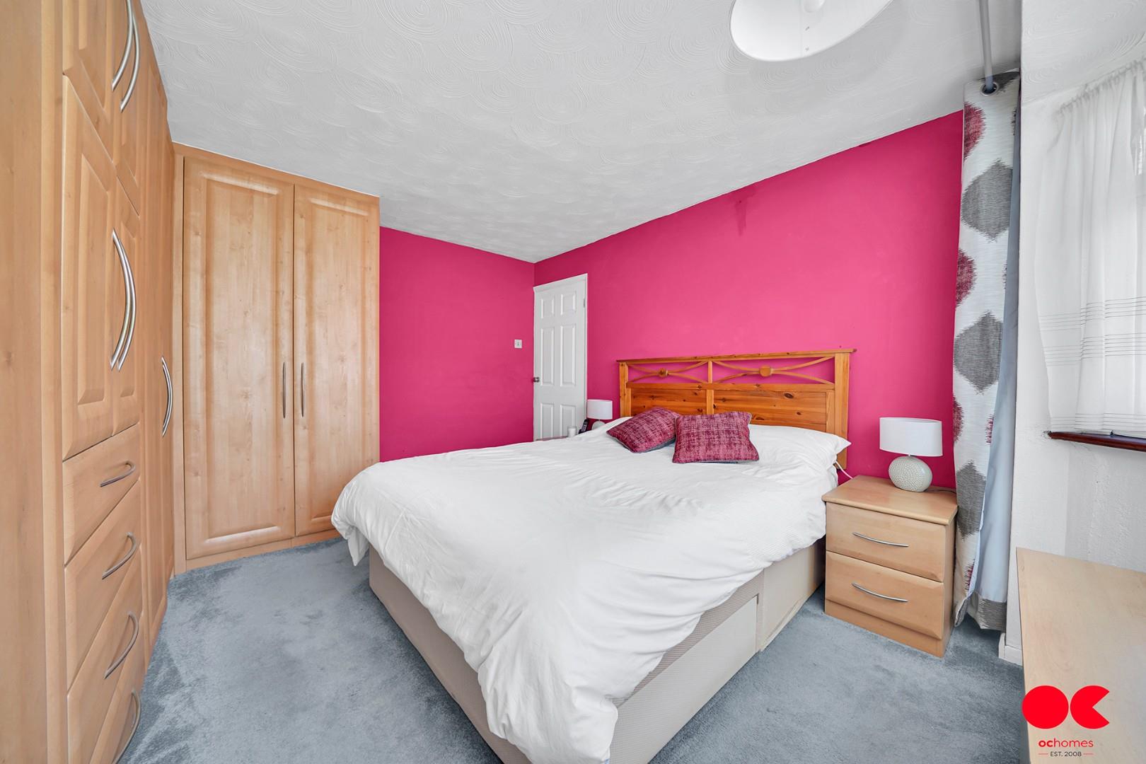 3 bed terraced house for sale in South Hall Drive, Rainham  - Property Image 19