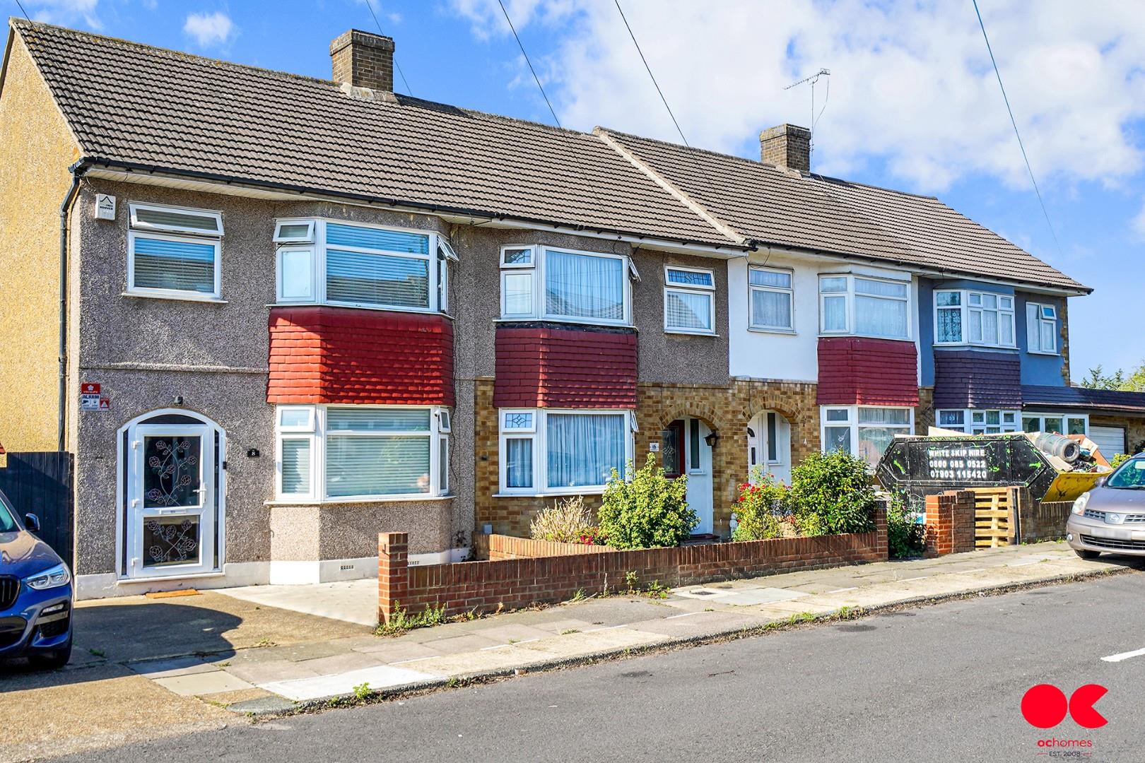 3 bed terraced house for sale in South Hall Drive, Rainham  - Property Image 24