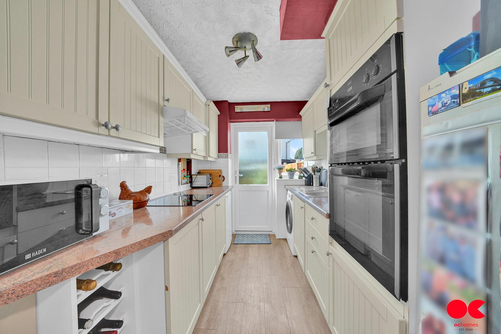 3 bed terraced house for sale in South Hall Drive, Rainham  - Property Image 17