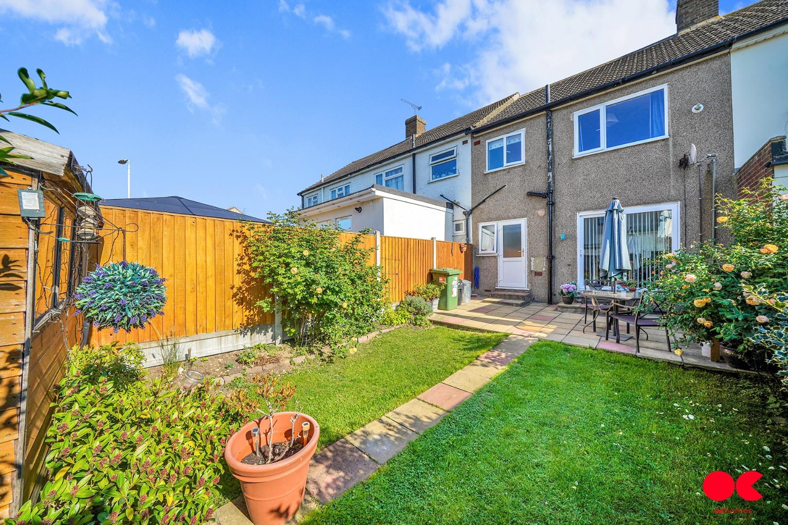 3 bed terraced house for sale in South Hall Drive, Rainham  - Property Image 22