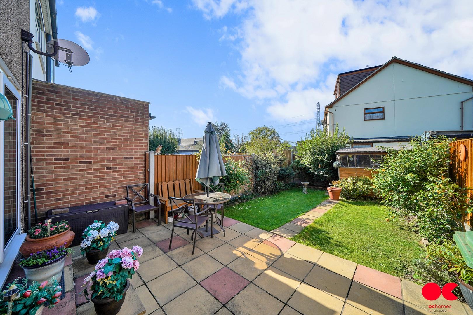 3 bed terraced house for sale in South Hall Drive, Rainham  - Property Image 9