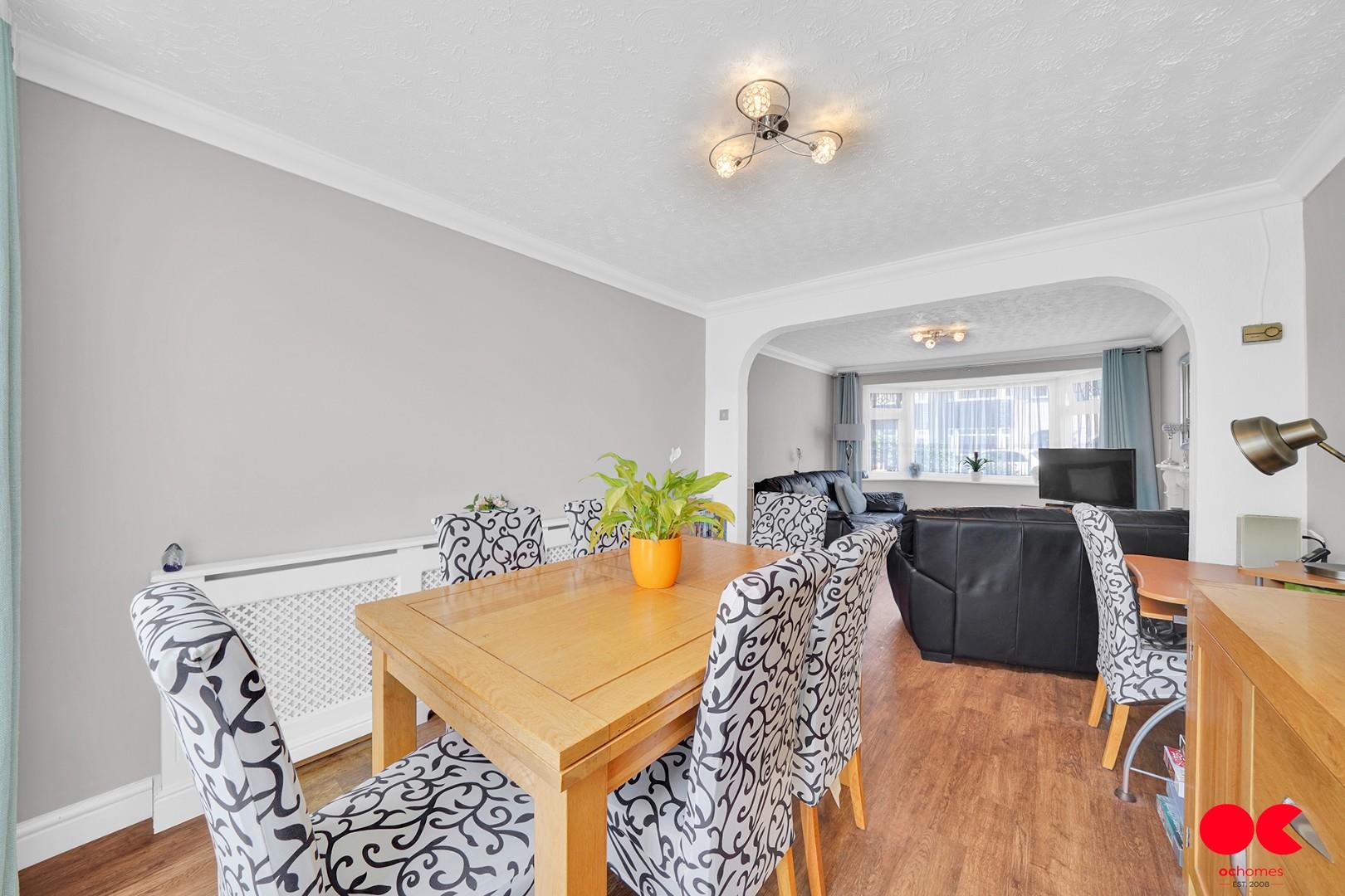 3 bed terraced house for sale in South Hall Drive, Rainham  - Property Image 12