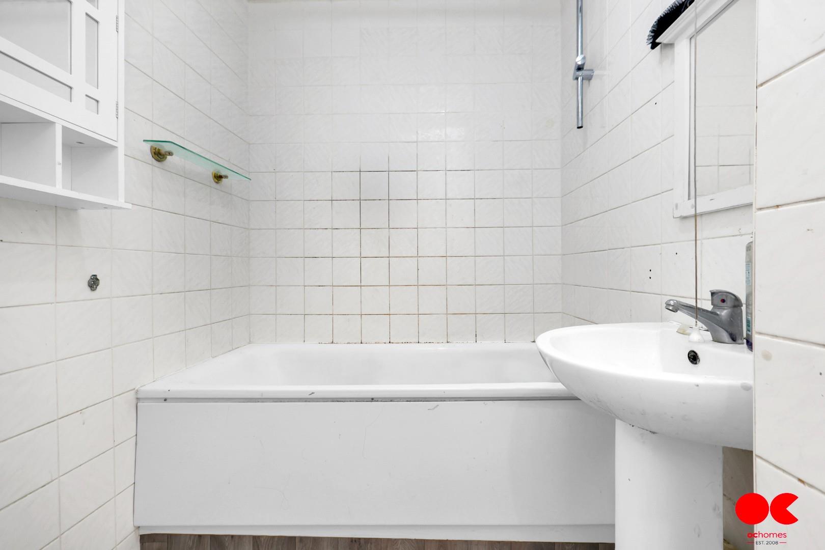2 bed flat for sale in Stewart Street, Canary Wharf  - Property Image 17