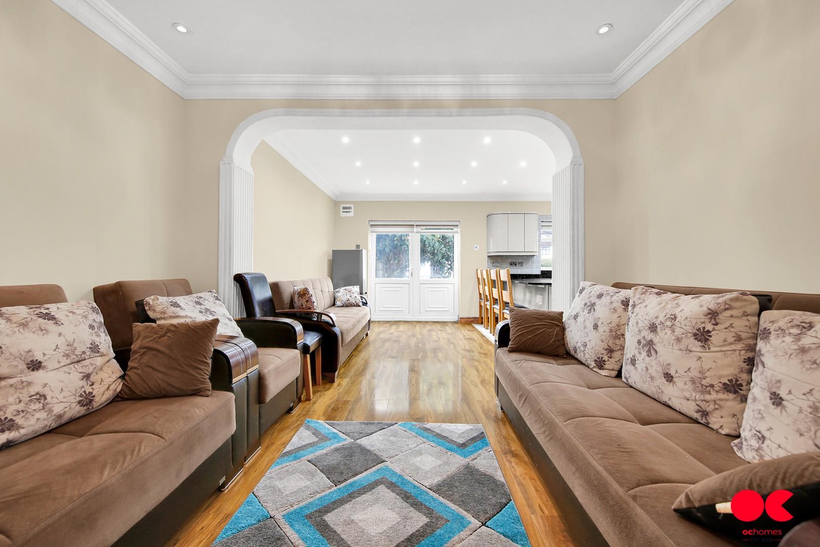 5 bed semi-detached bungalow for sale in Belmont Road, Hornchurch  - Property Image 18