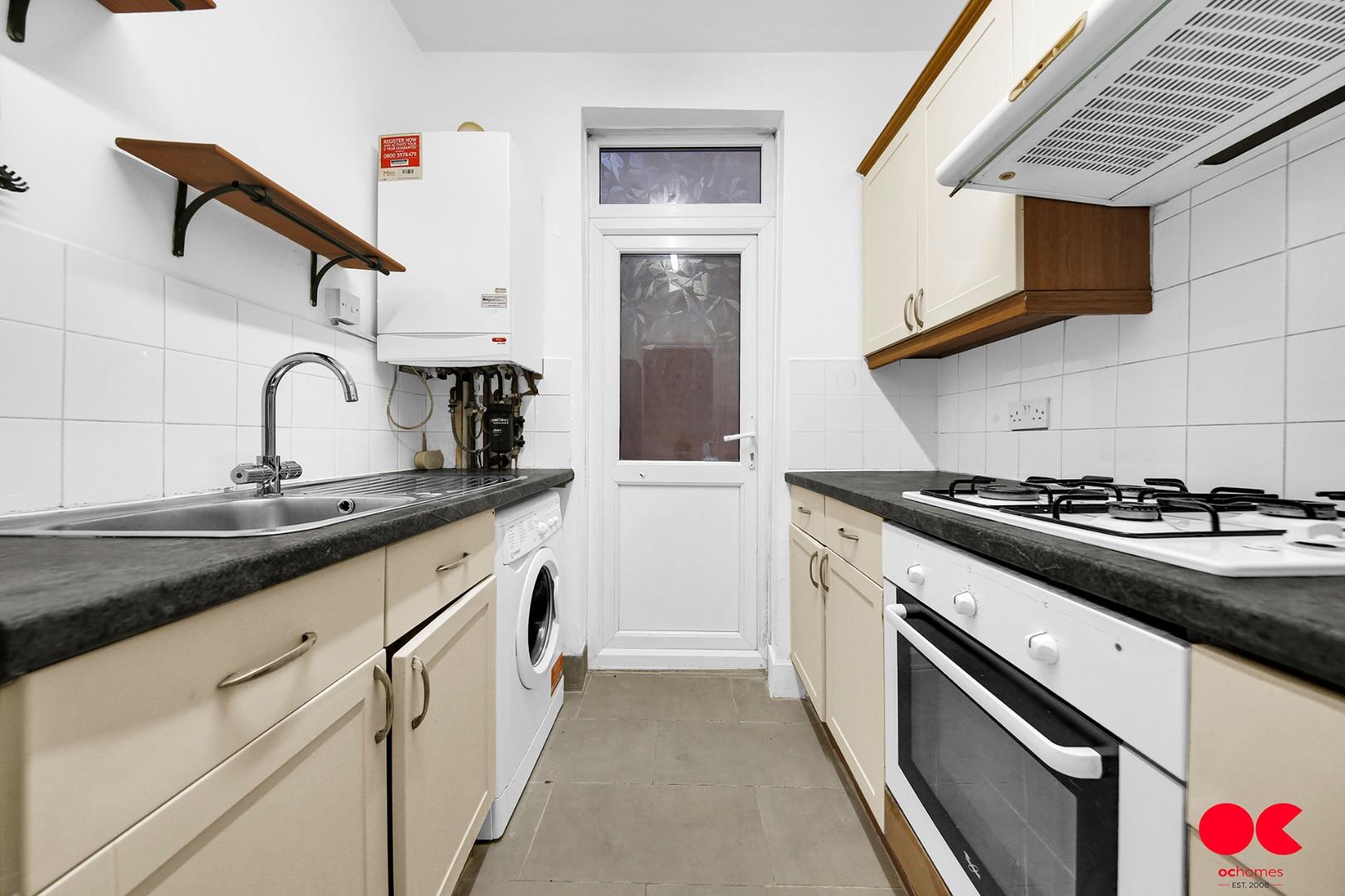 2 bed flat to rent in Goldsmith Road, Leyton  - Property Image 11