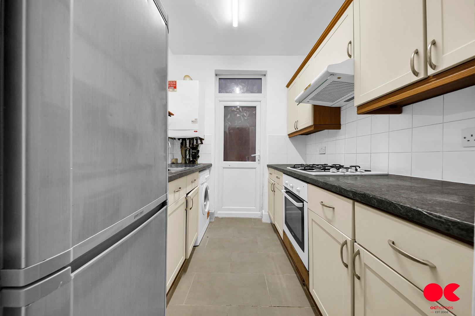 2 bed flat to rent in Goldsmith Road, Leyton  - Property Image 9