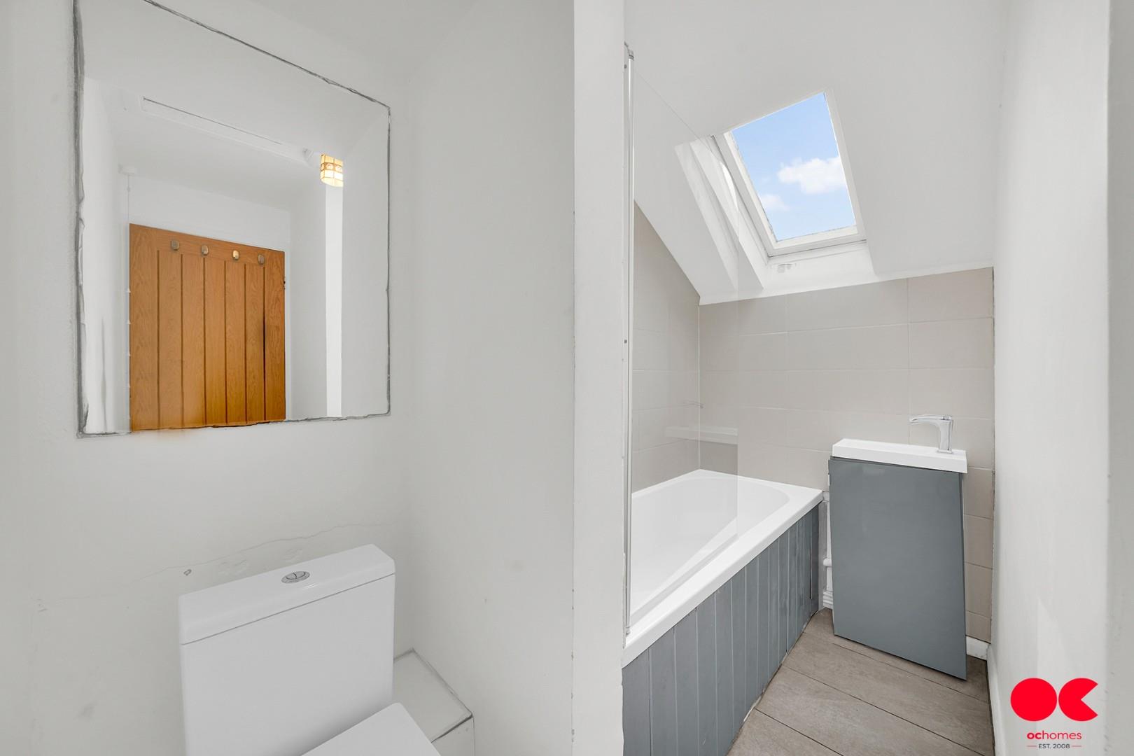 1 bed flat to rent in Capworth Street, Leyton  - Property Image 5