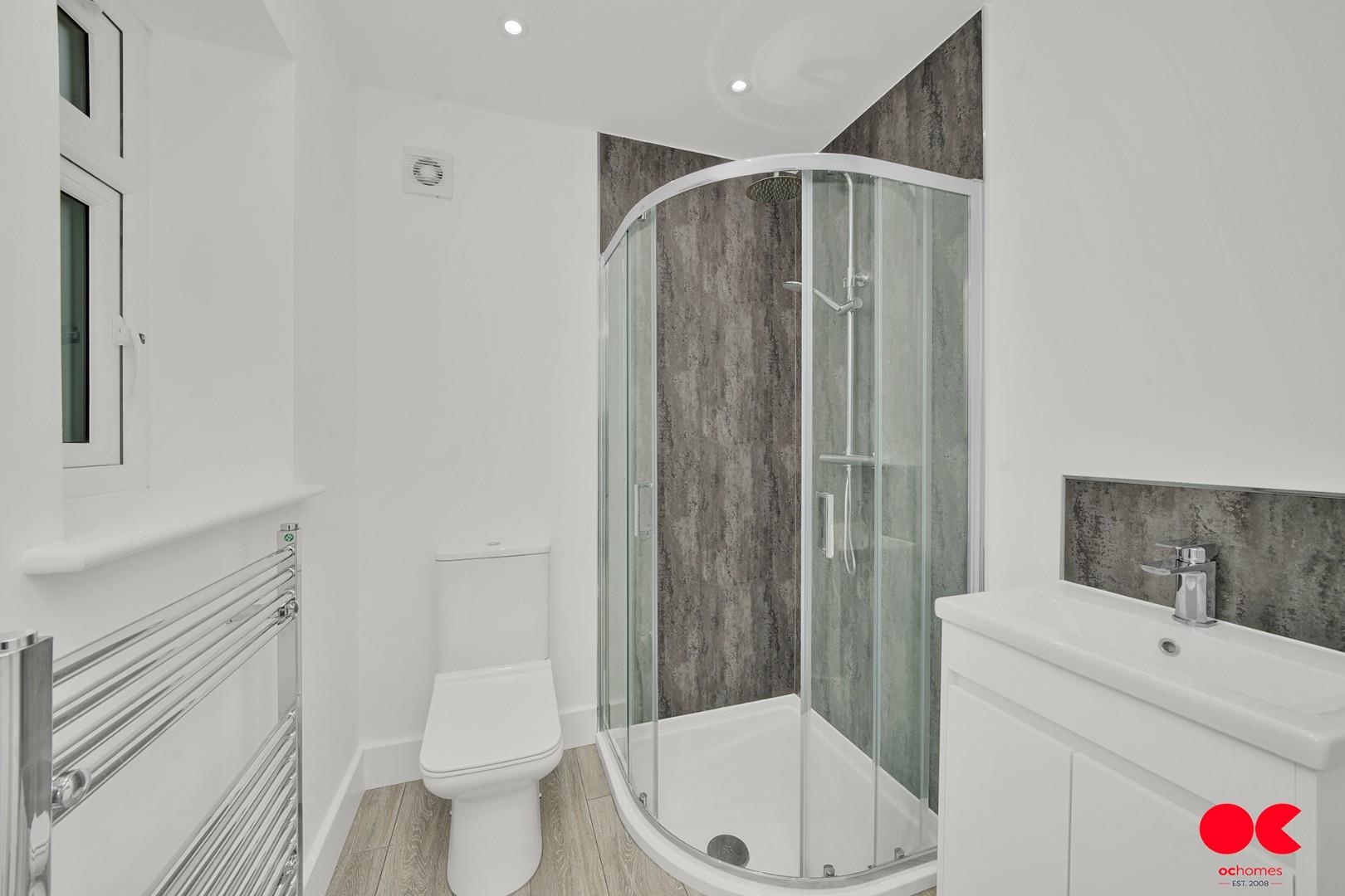 3 bed detached bungalow for sale in Plumpton Avenue, Hornchurch  - Property Image 8