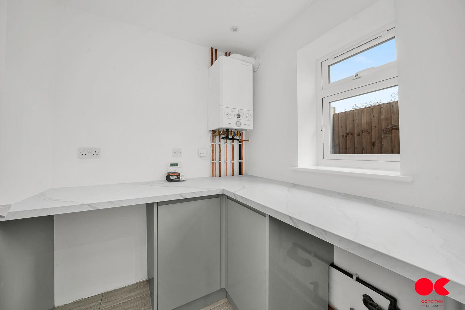 3 bed detached bungalow for sale in Plumpton Avenue, Hornchurch  - Property Image 12