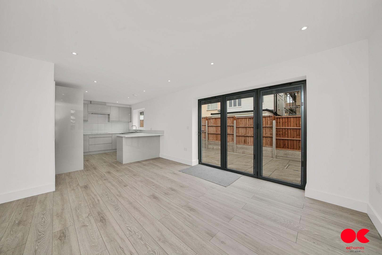 3 bed detached bungalow for sale in Plumpton Avenue, Hornchurch  - Property Image 14