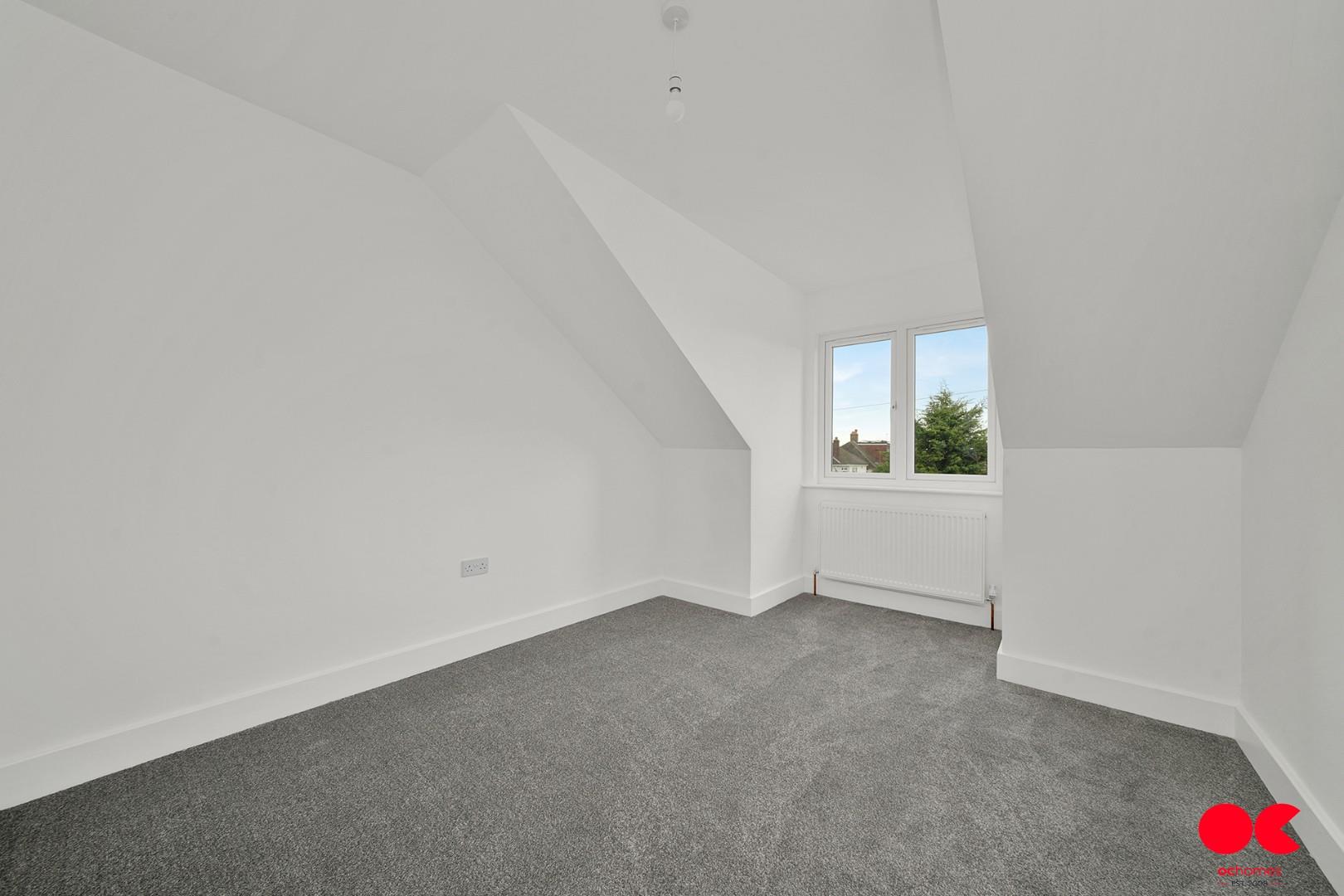 3 bed detached bungalow for sale in Plumpton Avenue, Hornchurch  - Property Image 17