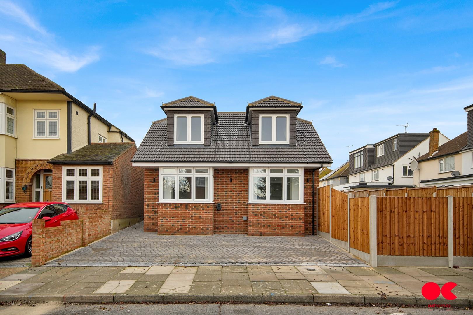 3 bed detached bungalow for sale in Plumpton Avenue, Hornchurch  - Property Image 28