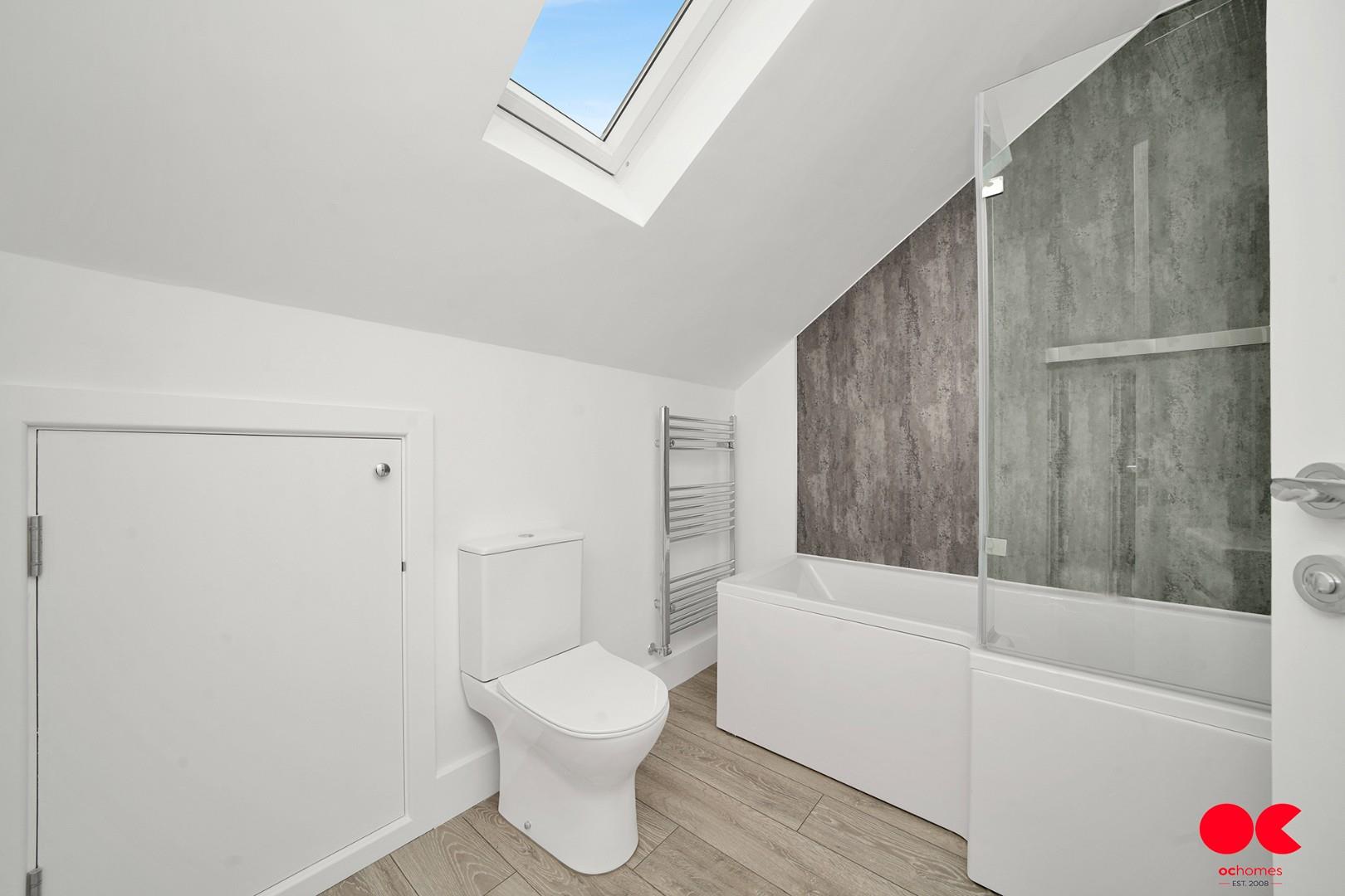 3 bed detached bungalow for sale in Plumpton Avenue, Hornchurch  - Property Image 6