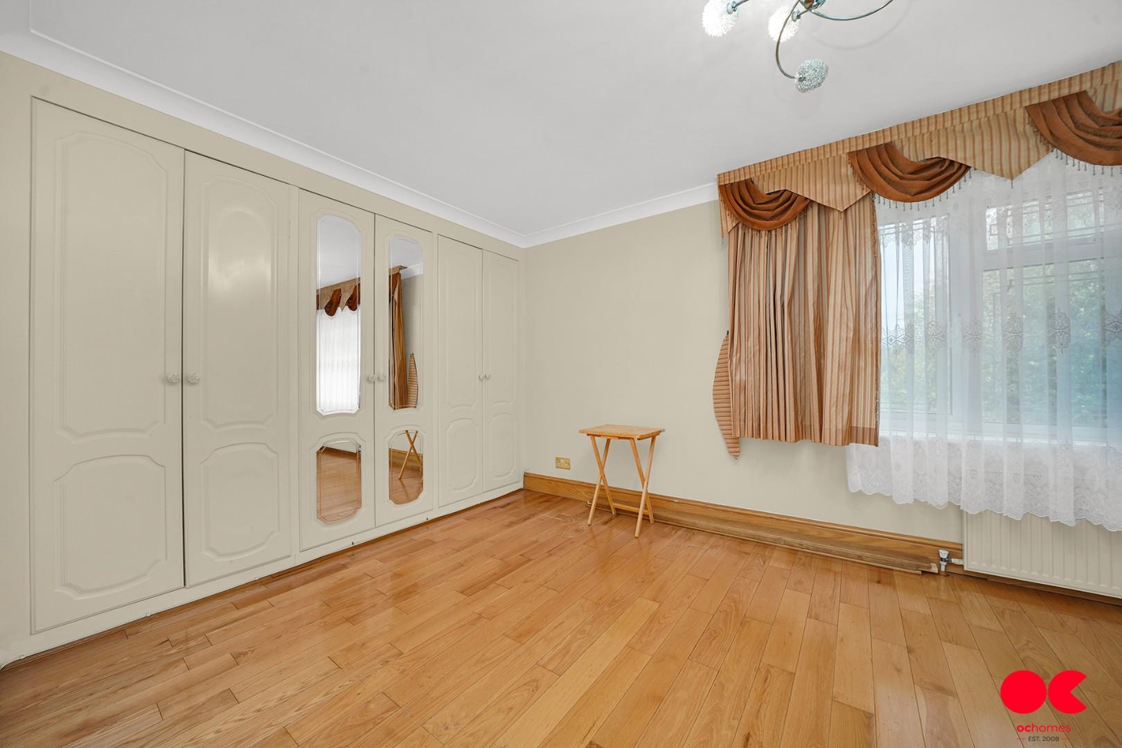 4 bed detached house for sale in Tyle Green, Emerson Park, Hornchurch  - Property Image 31