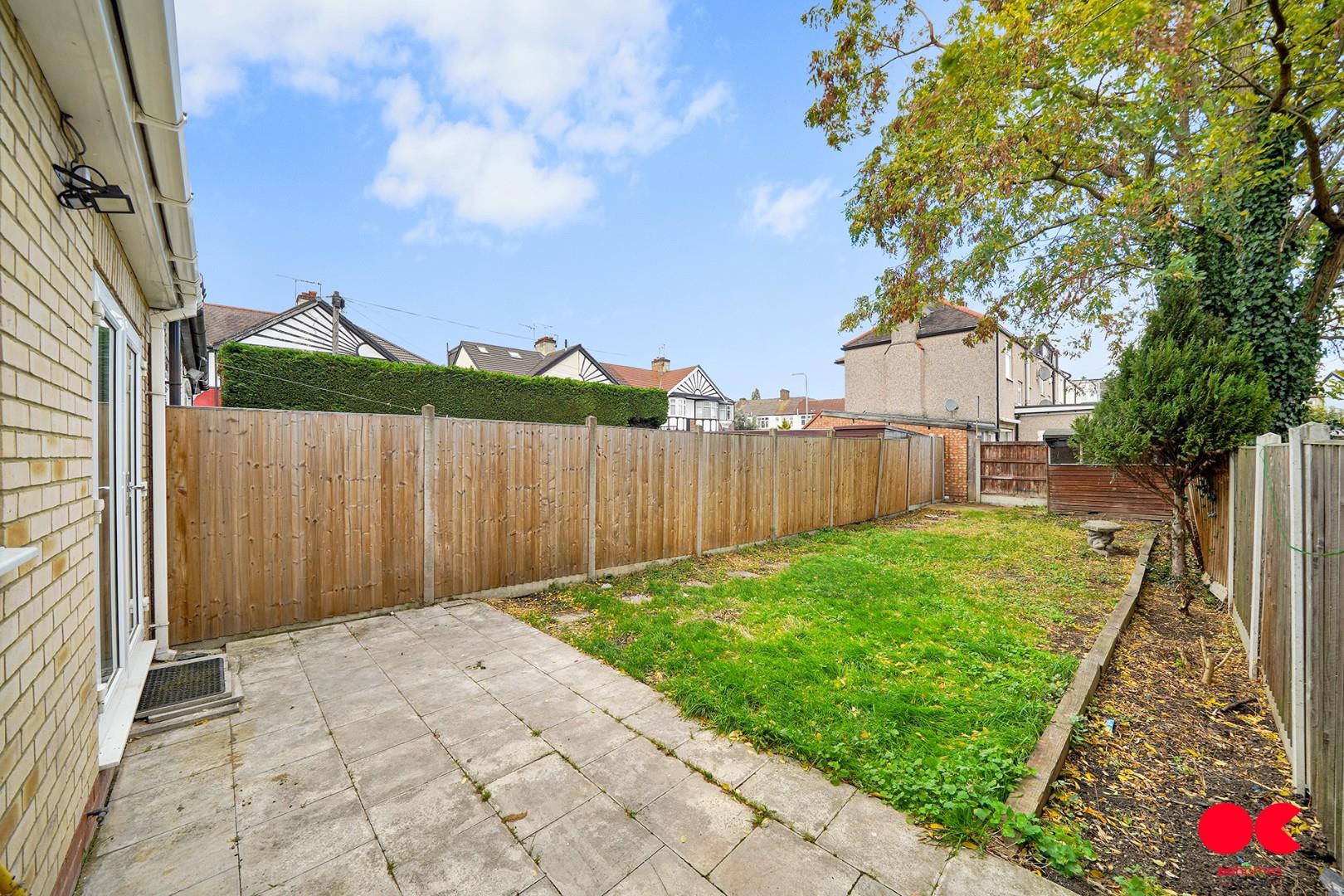 4 bed terraced house to rent in Aintree Crescent, Ilford  - Property Image 5