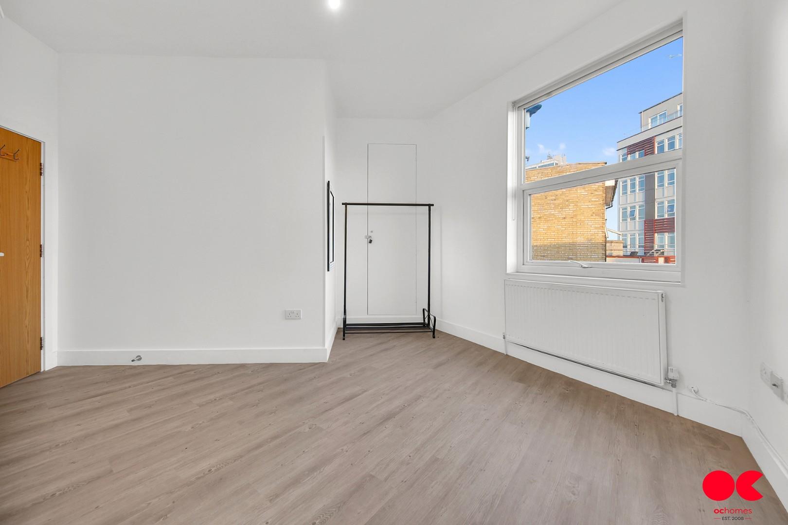 2 bed flat to rent in Cranbrook Road, Ilford  - Property Image 7